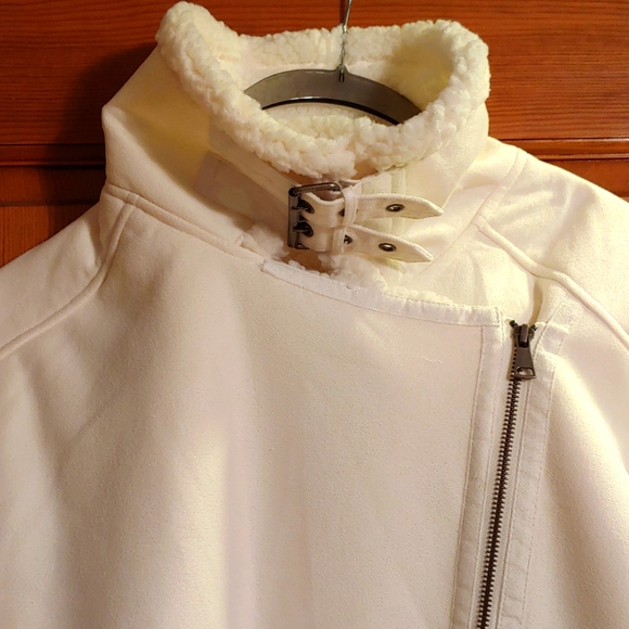 Peach Aspen Jacket Med. "Cloud" or Cream color - Picture 4 of 7